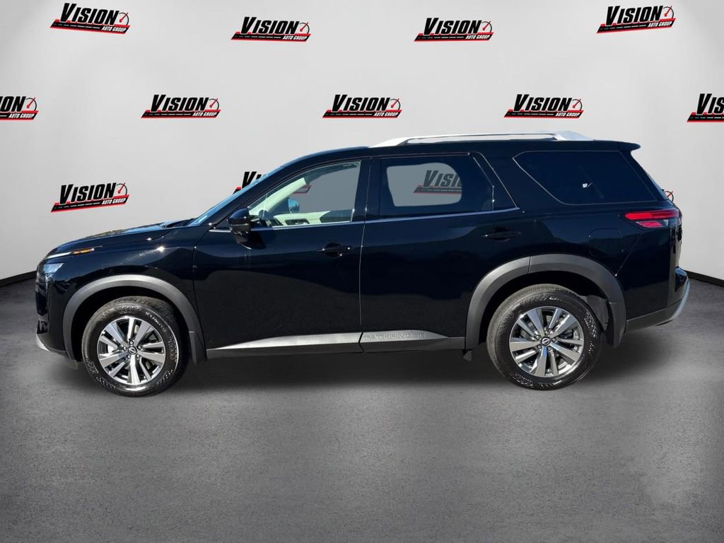 New 2025 Nissan Pathfinder SL image 8