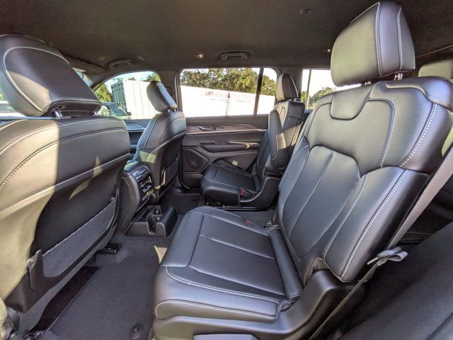New 2025 Jeep Grand Cherokee L Limited w/ Black Appearance Package image 12