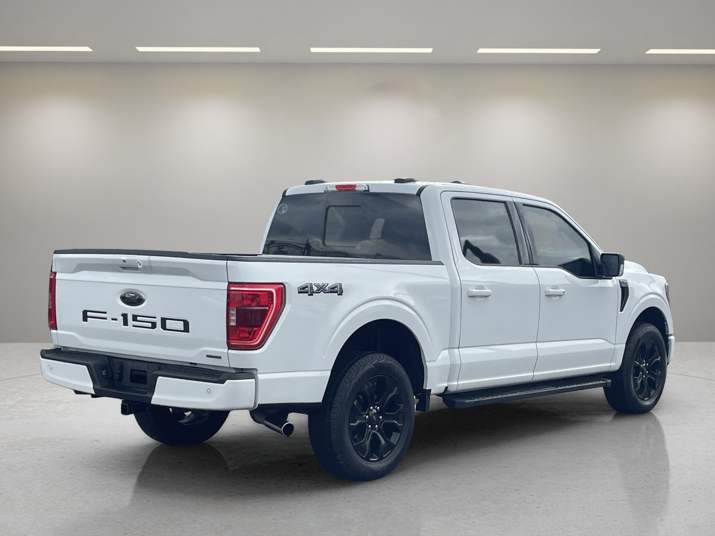 Used 2022 Ford F150 XLT w/ Equipment Group 302A High AWD/4WD image 9
