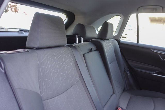 Used 2021 Toyota RAV4 XLE image 13