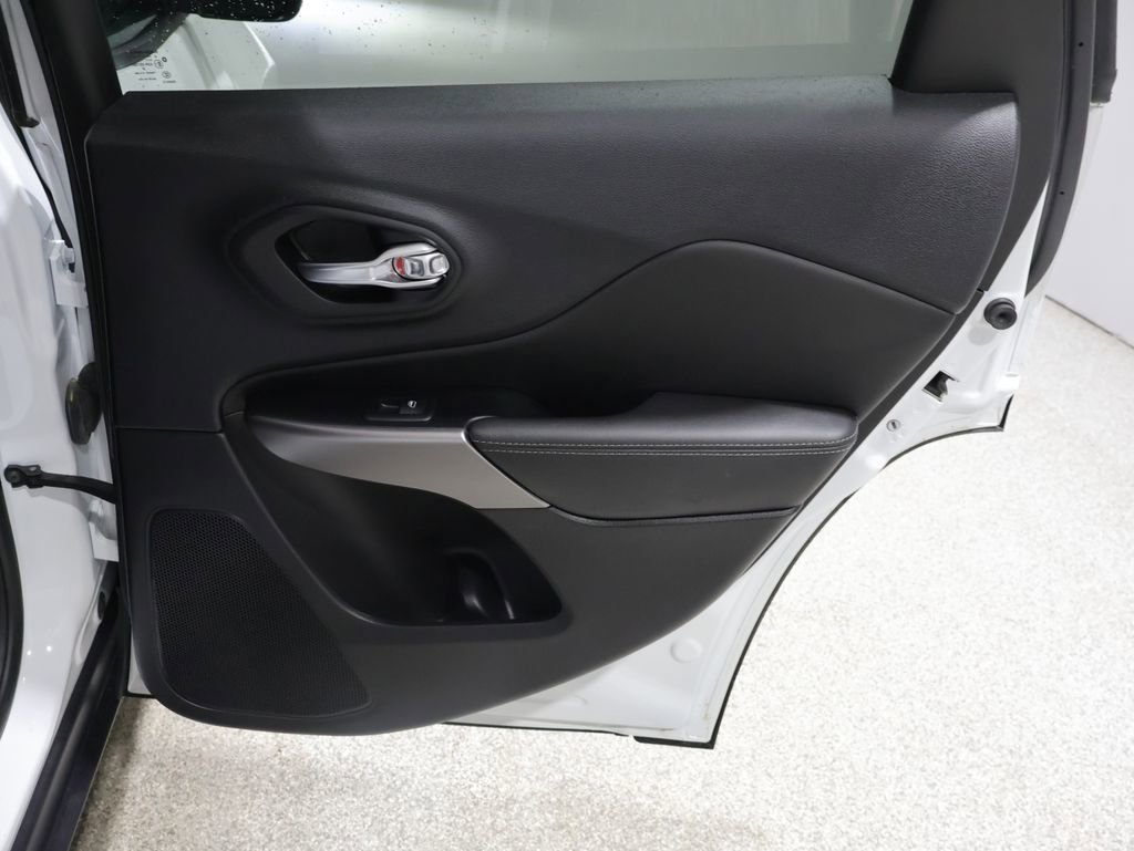 Used 2022 Jeep Cherokee Latitude Lux AWD/4WD image 20