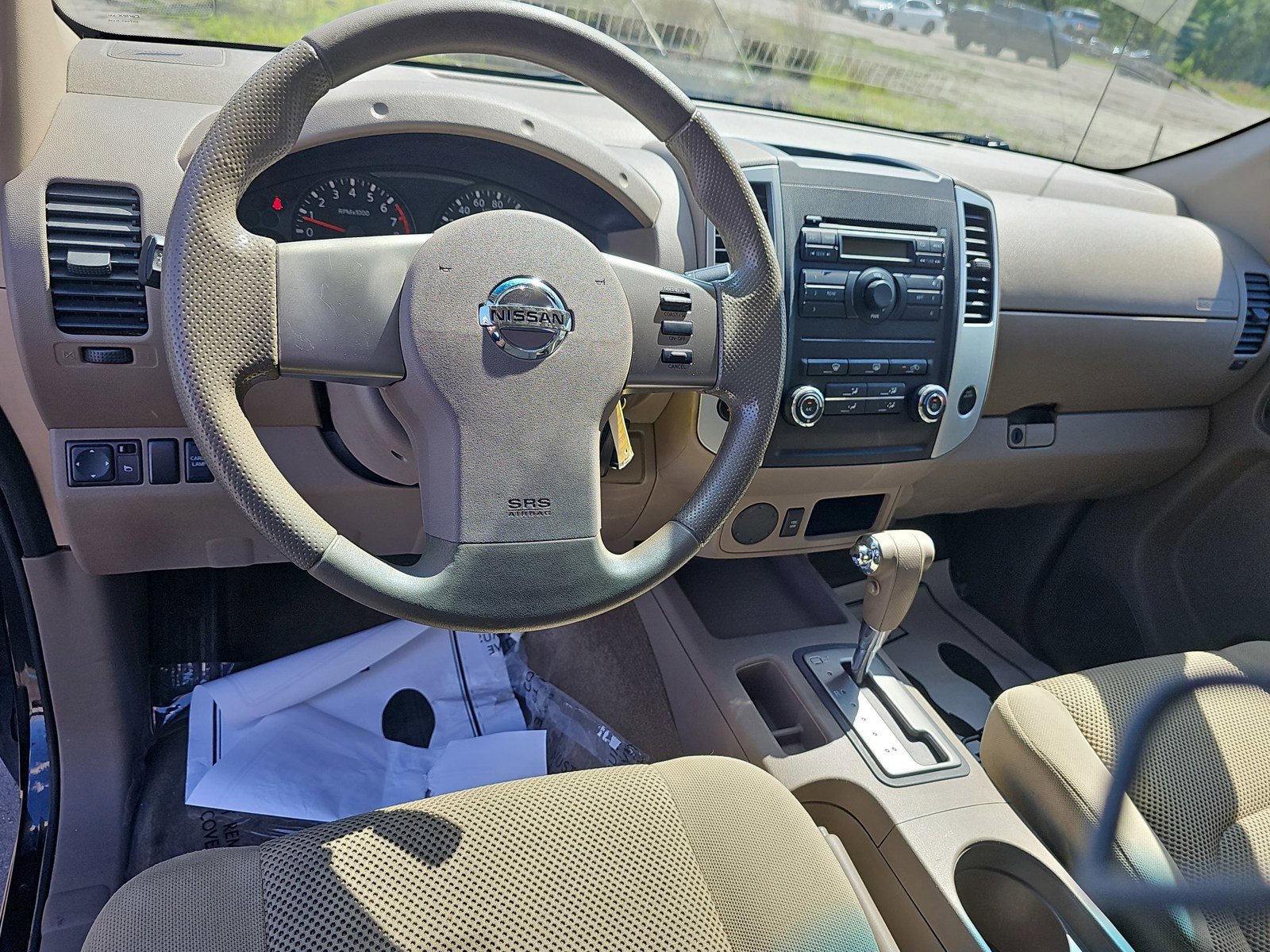 Used 2010 Nissan Frontier SE RWD image 17