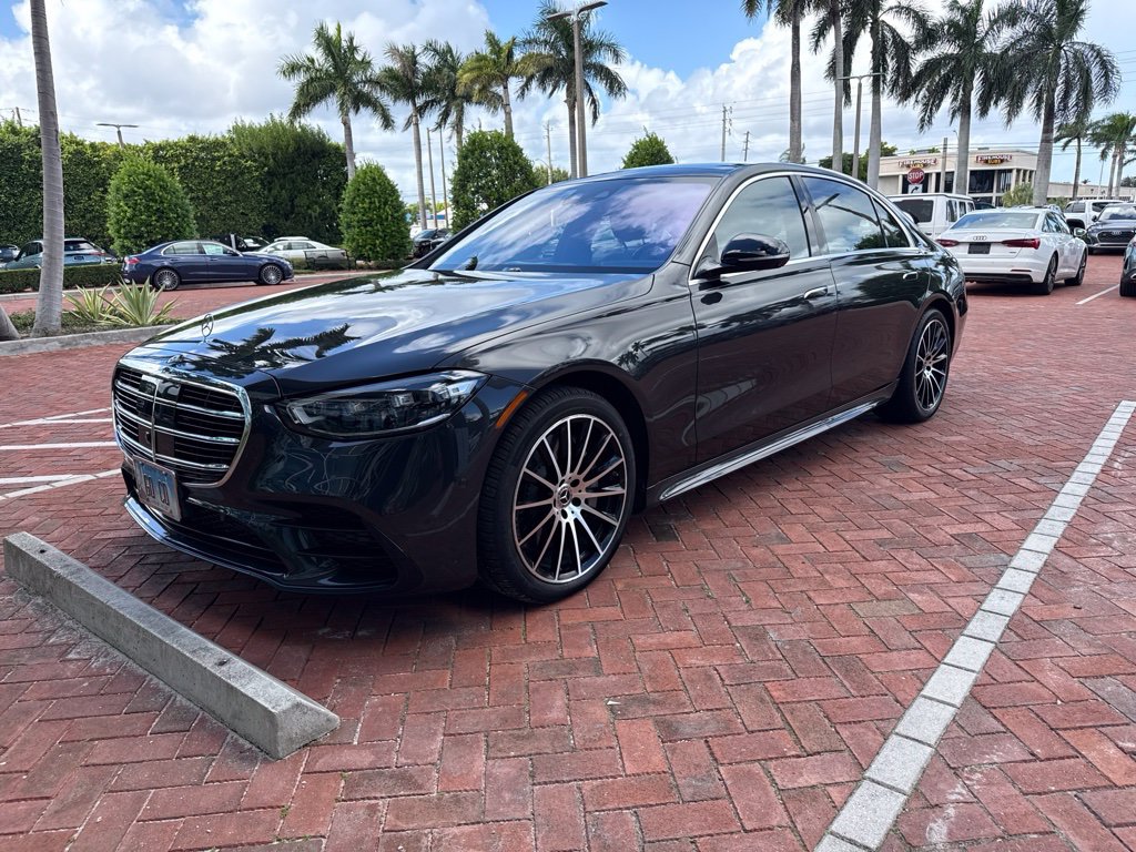 Used 2021 Mercedes-Benz S 580 4MATIC Sedan image 2