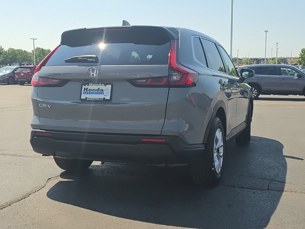 Used 2025 Honda CR-V LX image 8
