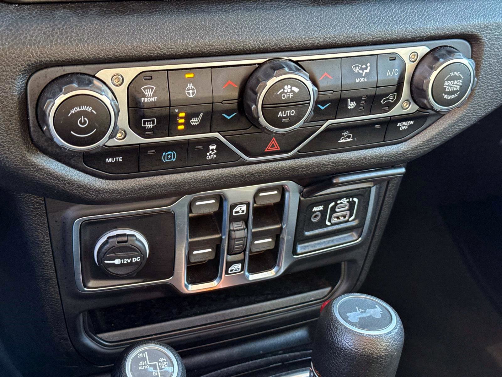 Used 2024 Jeep Wrangler Unlimited w/ Convenience Group image 19