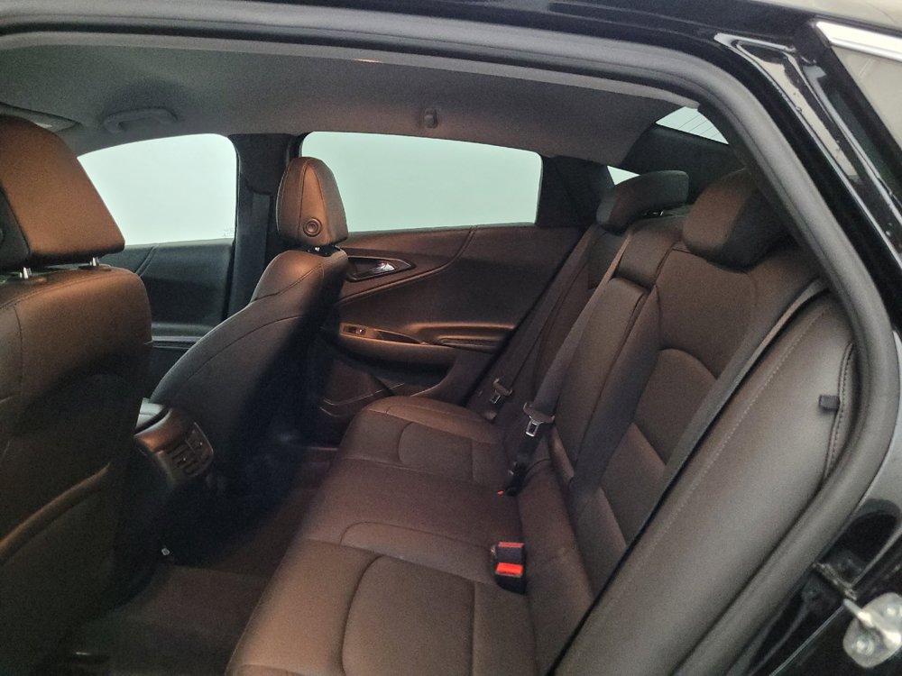 Used 2019 Chevrolet Malibu LT w/ Leather Package FWD image 18