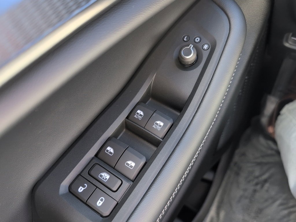 New 2025 Jeep Grand Cherokee L Altitude image 22
