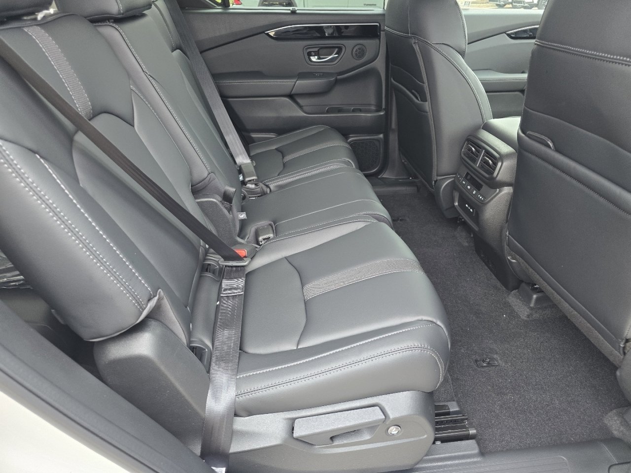 New 2025 Honda Pilot Touring image 23