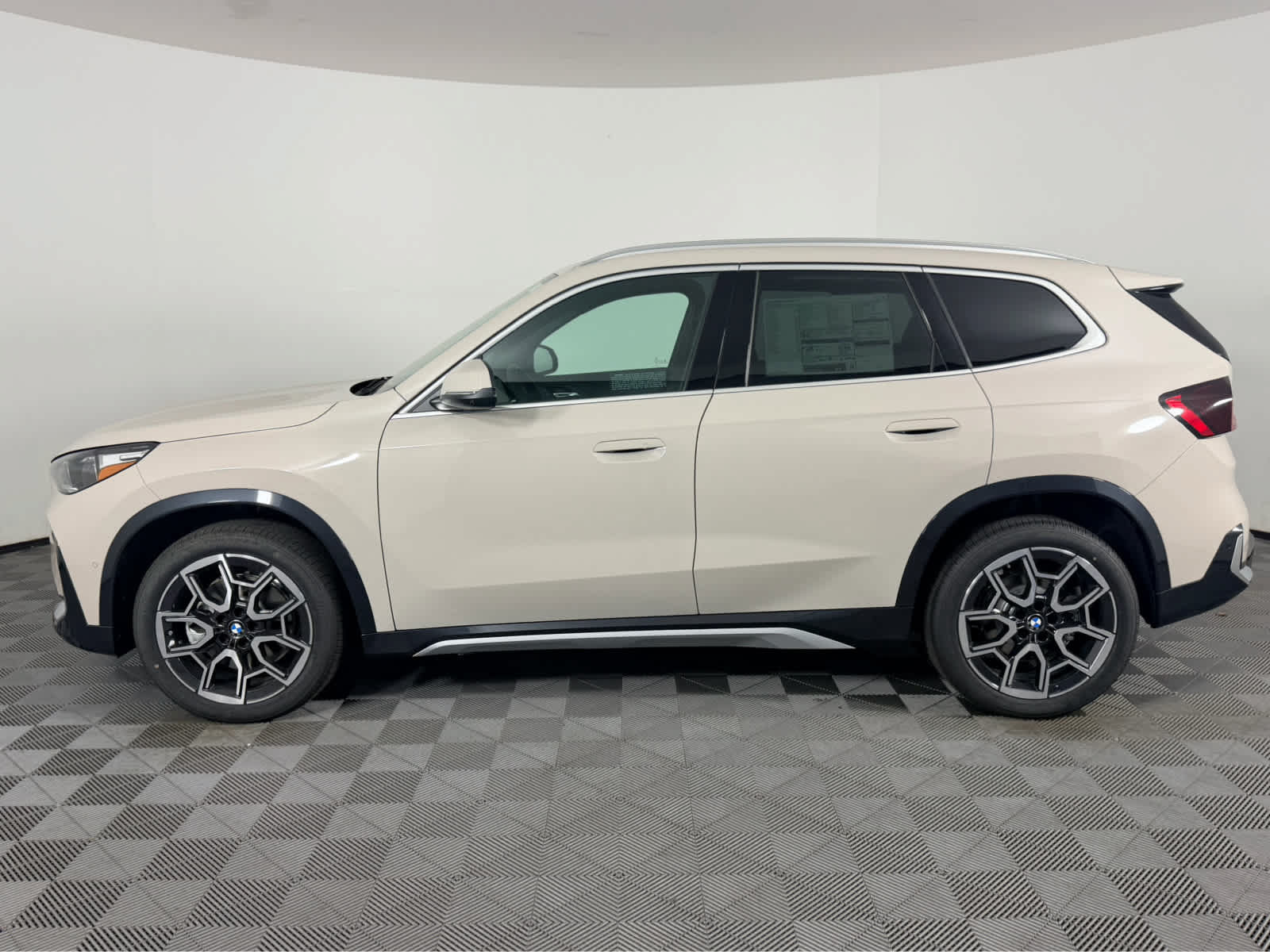 New 2026 BMW X1 xDrive28i w/ Technology Package AWD/4WD image 6