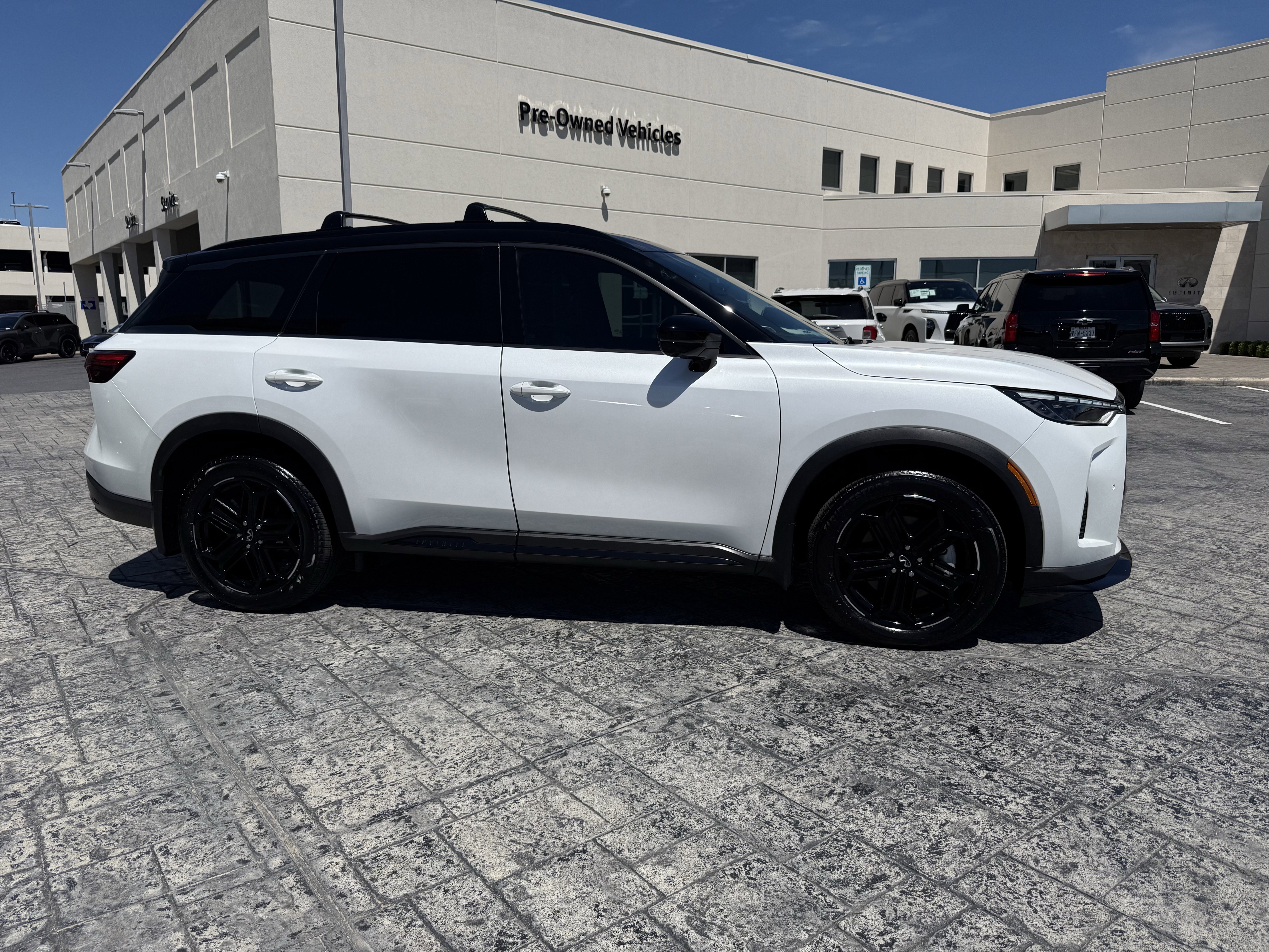 Certified 2026 INFINITI QX60 Sport w/ Dark Cargo Package image 8