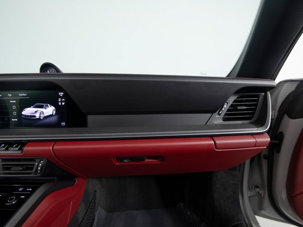Certified 2022 Porsche 911 Targa 4S image 36