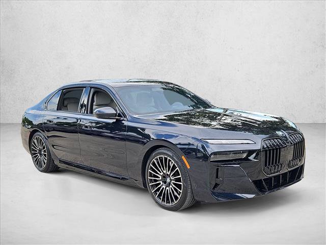 Used 2024 BMW i7 xDrive60 w/ Executive Package AWD/4WD image 3