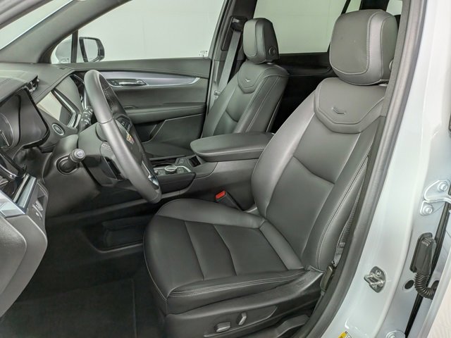 Certified 2025 Cadillac XT6 Luxury image 17