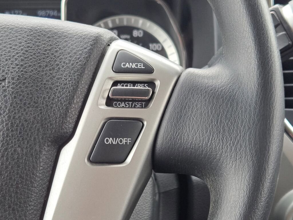 Used 2019 Nissan Titan SV image 25