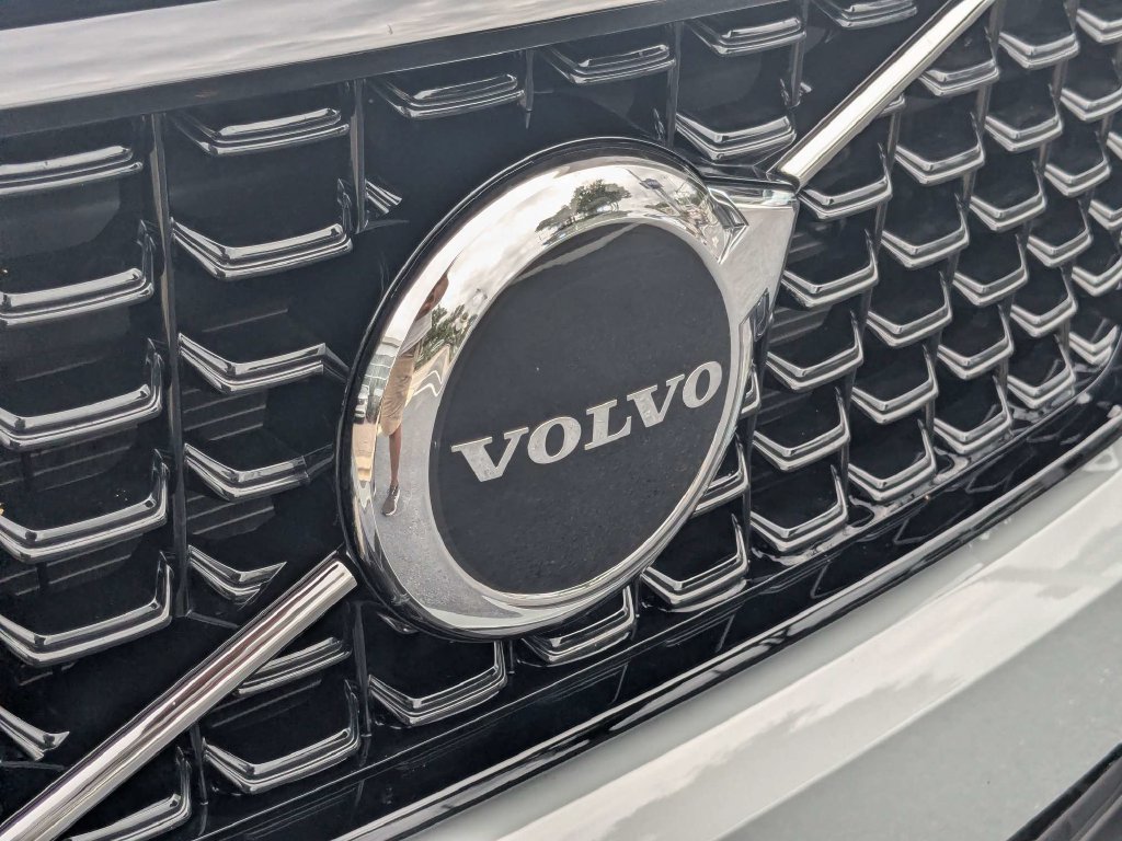 Used 2026 Volvo XC40 B5 Core w/ Climate Package AWD/4WD image 11