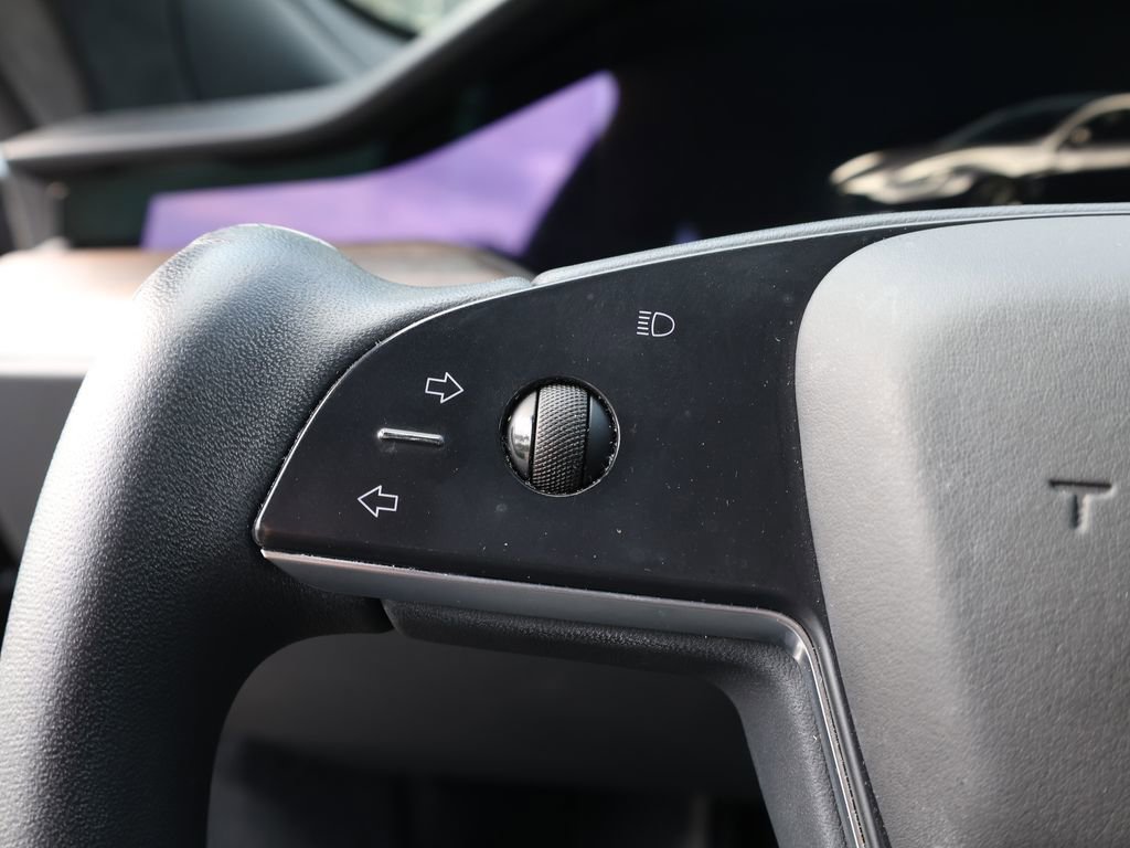 Used 2022 Tesla Model S AWD/4WD image 35