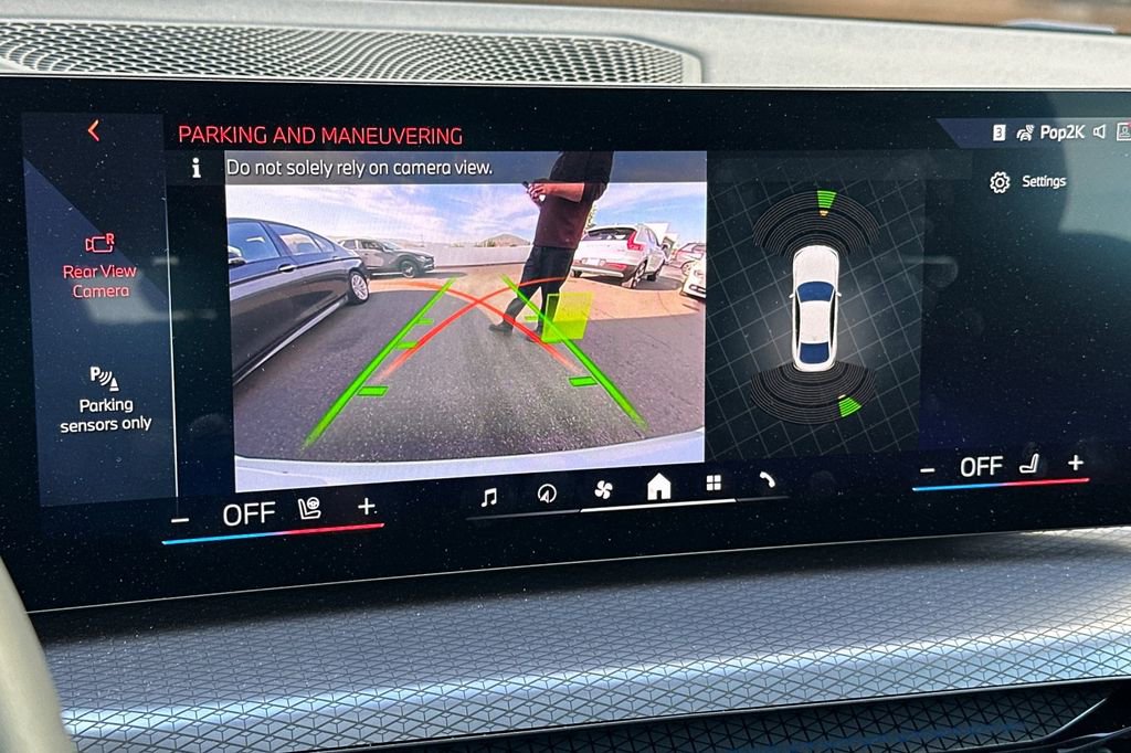 Used 2025 BMW i4 eDrive40 w/ M Sport Package image 21