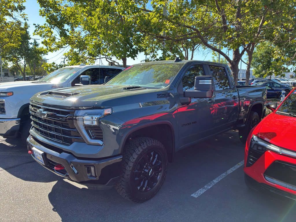 Used 2025 Chevrolet Silverado 2500 LT w/ Trail Boss Package AWD/4WD image 60