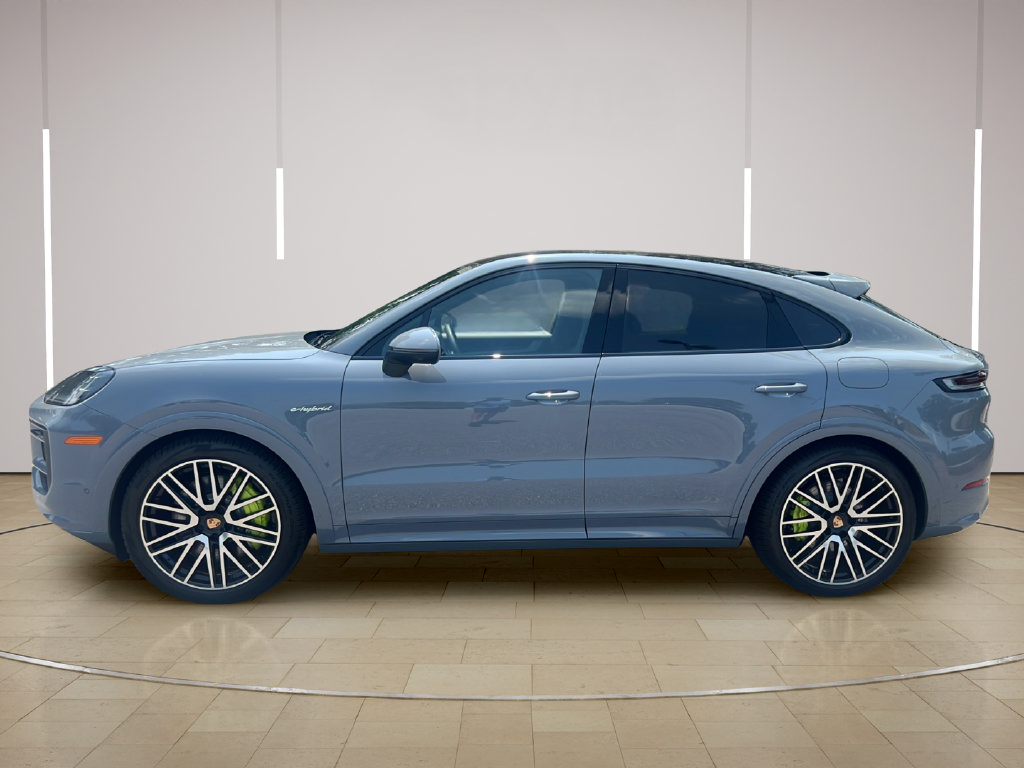 New 2026 Porsche Cayenne E-Hybrid Coupe AWD/4WD image 2
