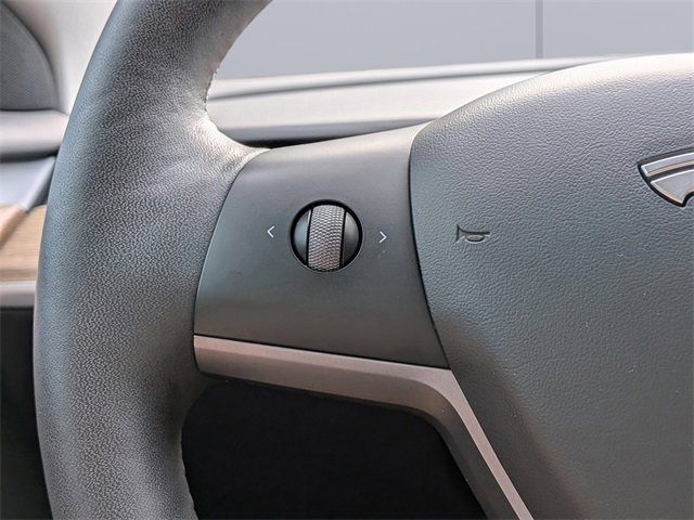 Used 2021 Tesla Model 3 Standard Range Plus image 30