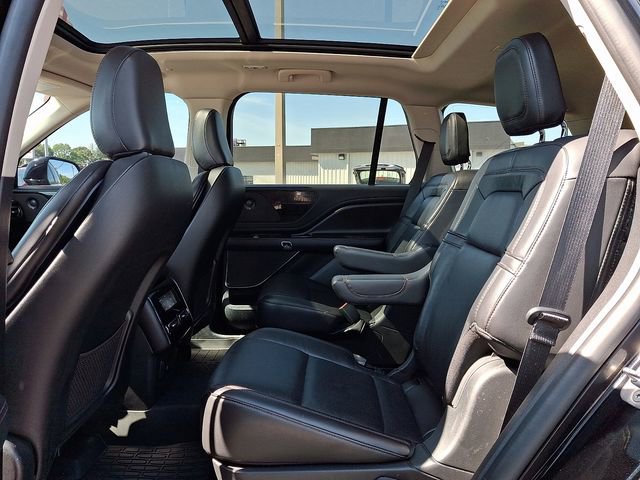 Certified 2022 Lincoln Aviator Reserve AWD/4WD image 10