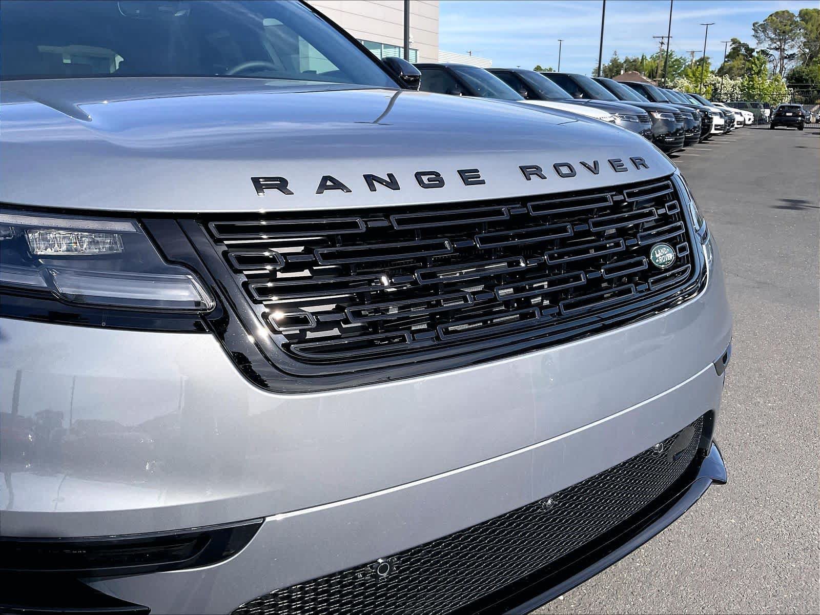 New 2026 Land Rover Range Rover Velar Dynamic SE AWD/4WD image 34