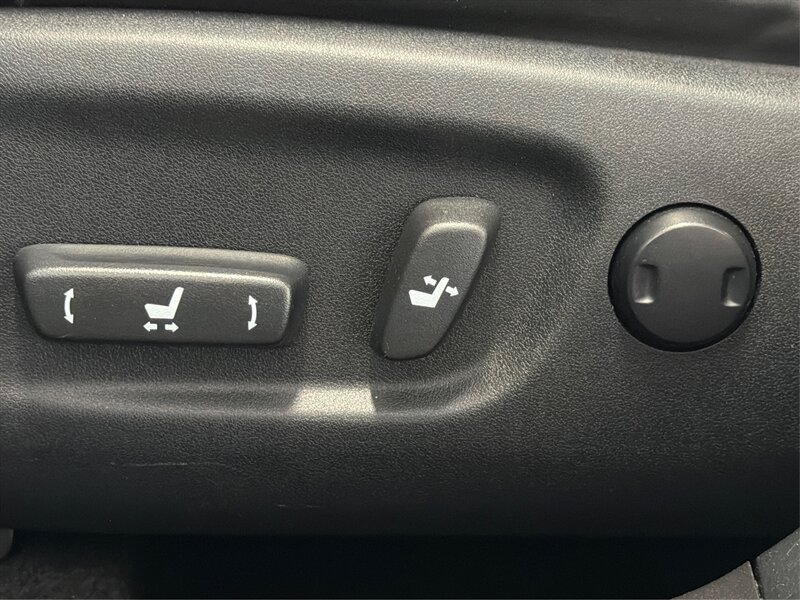 Used 2016 Lexus CT 200h w/ Navigation Package FWD image 17