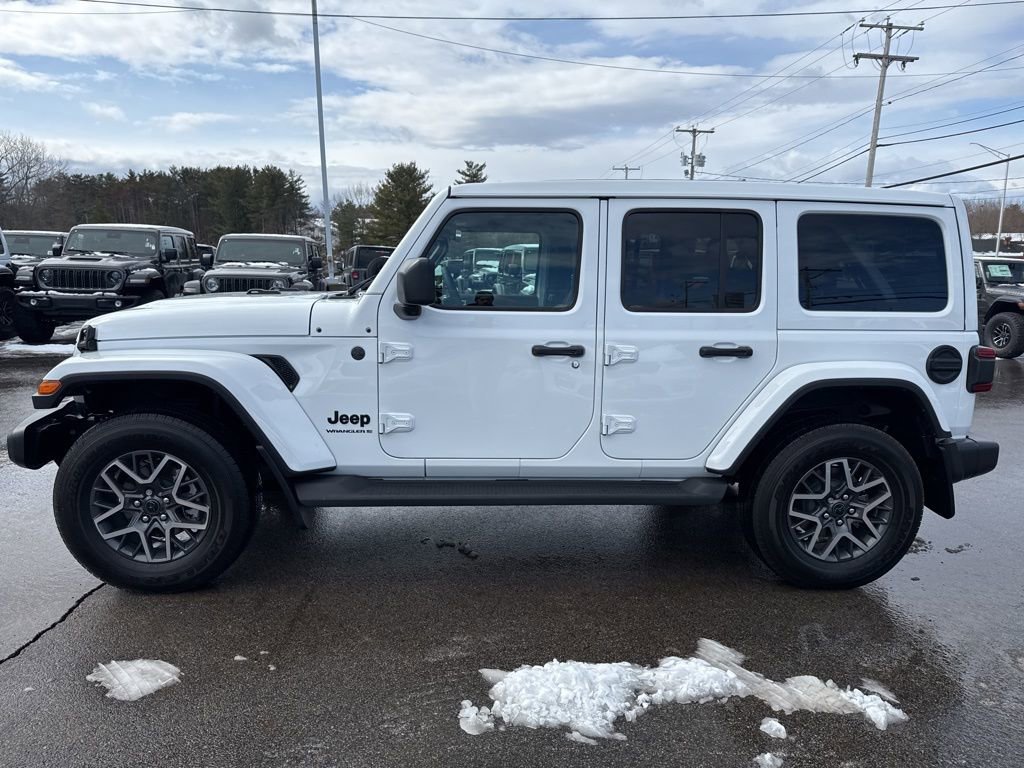Certified 2025 Jeep Wrangler Sahara AWD/4WD image 2