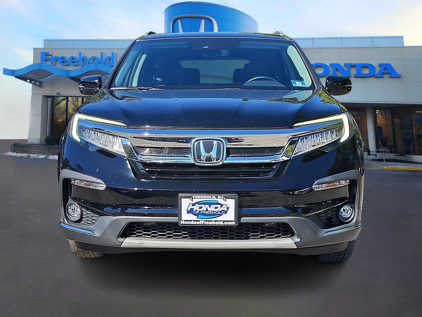 Used 2020 Honda Pilot Touring image 2