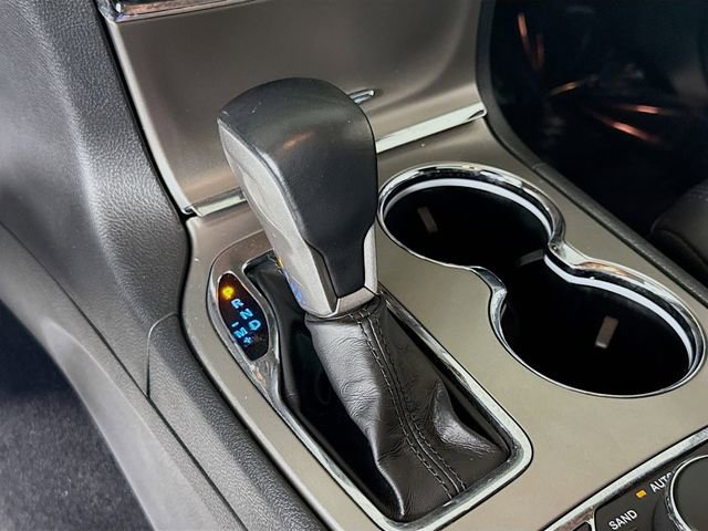 Used 2021 Jeep Grand Cherokee Limited image 17