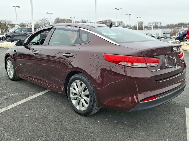 Used 2018 Kia Optima EX w/ Premium Package image 4