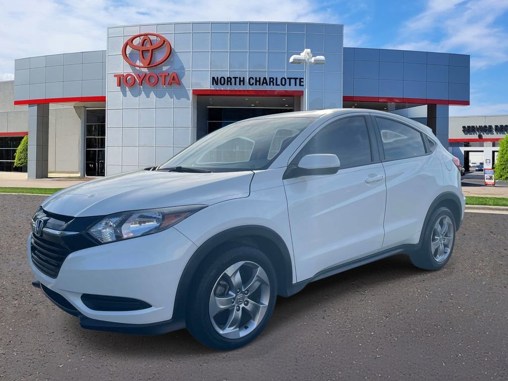 Used 2017 Honda HR-V LX image 3