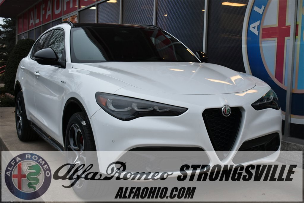 New 2025 Alfa Romeo Stelvio Sprint w/ Veloce Package image 1