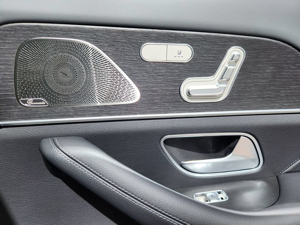 New 2026 Mercedes-Benz GLS 580 4MATIC image 18