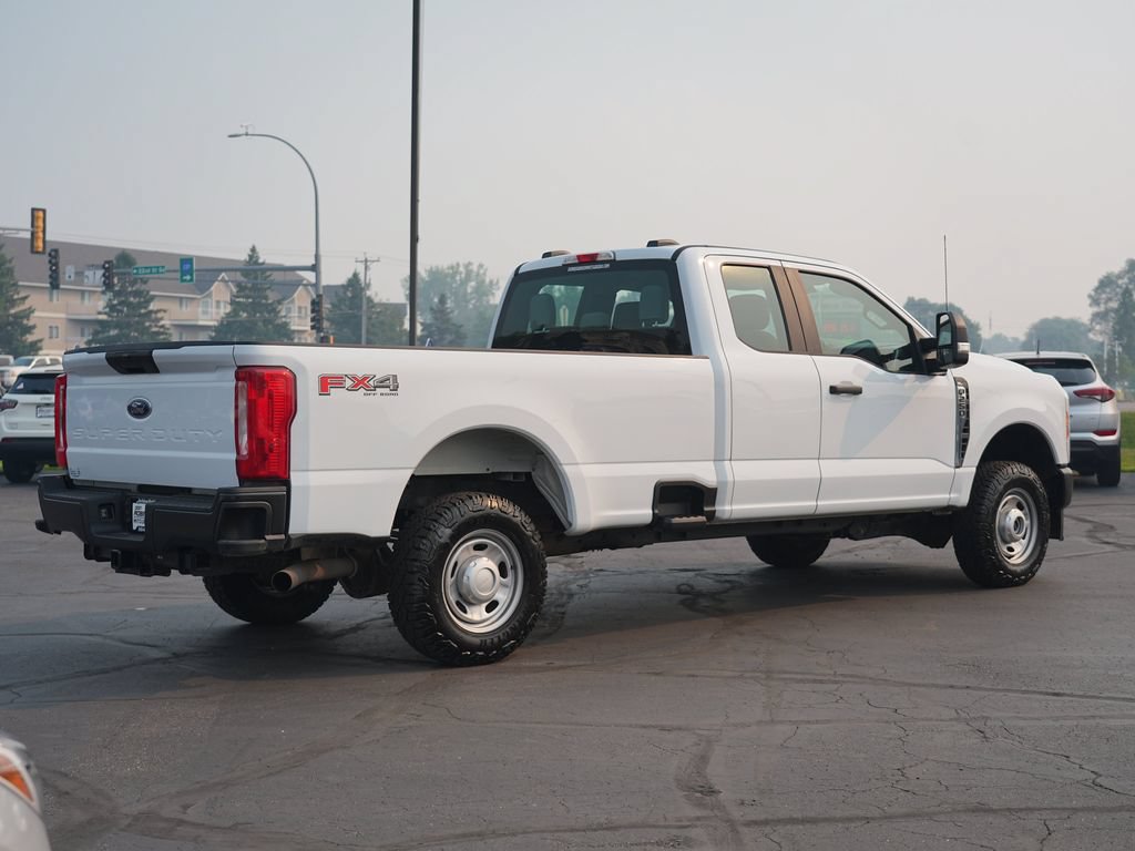 Used 2023 Ford F250 XL w/ FX4 Off-Road Package AWD/4WD image 3