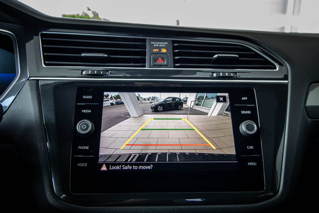 Certified 2023 Volkswagen Tiguan SE R-Line FWD image 43