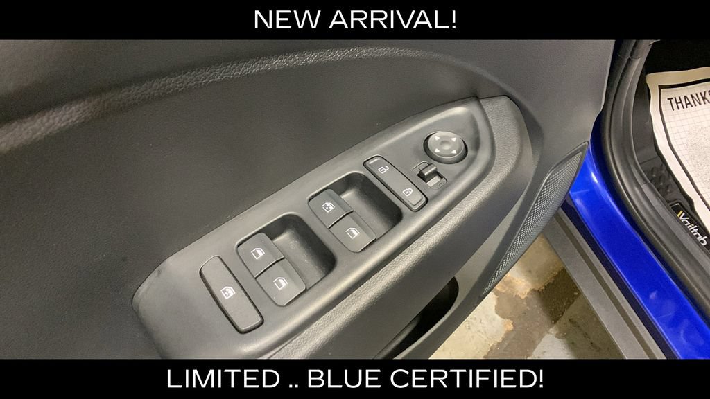 Used 2024 Hyundai Venue Limited FWD image 22