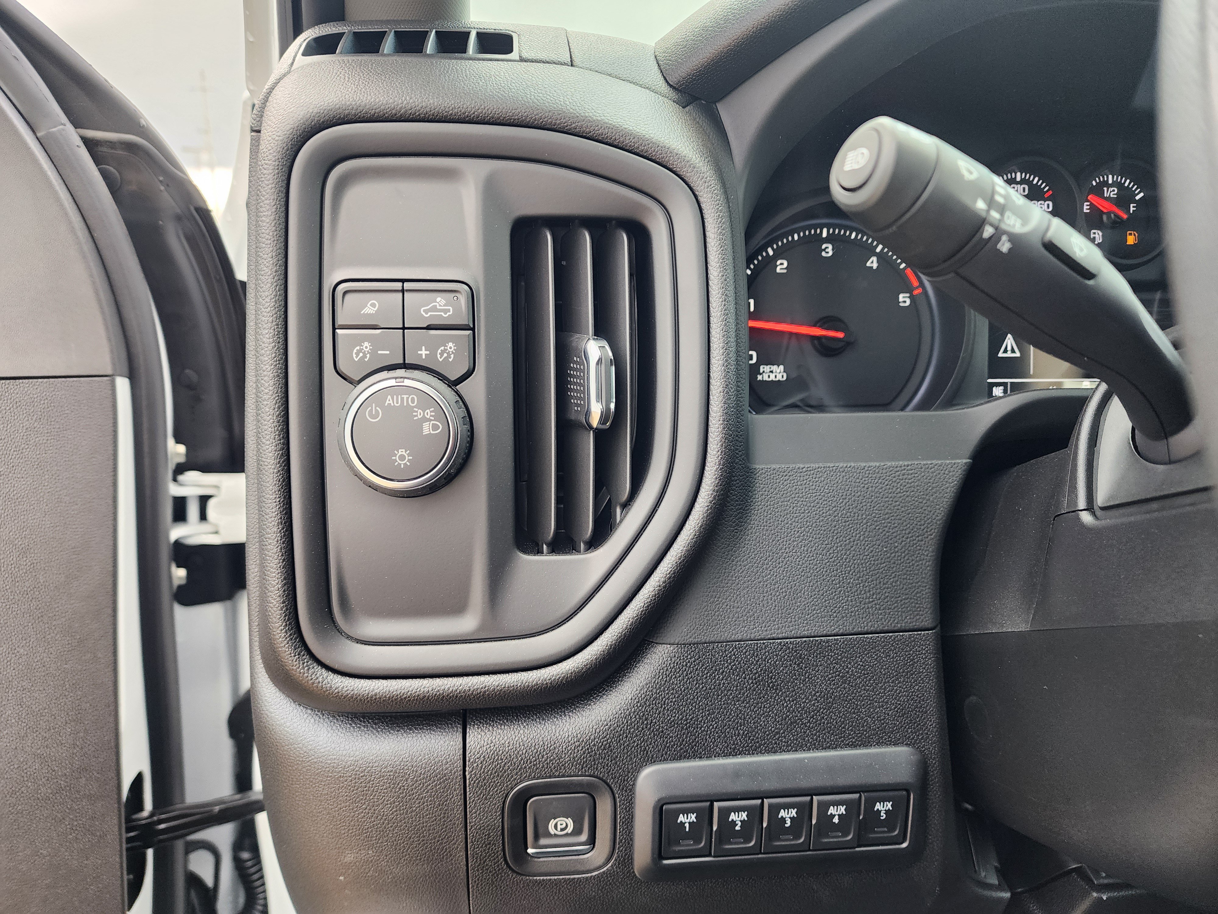 New 2026 Chevrolet Silverado 3500 W/T w/ WT Convenience Package RWD image 33