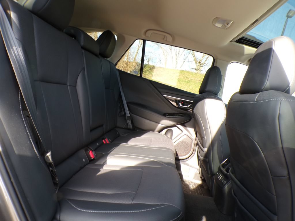 Used 2023 Subaru Outback Limited AWD/4WD image 19