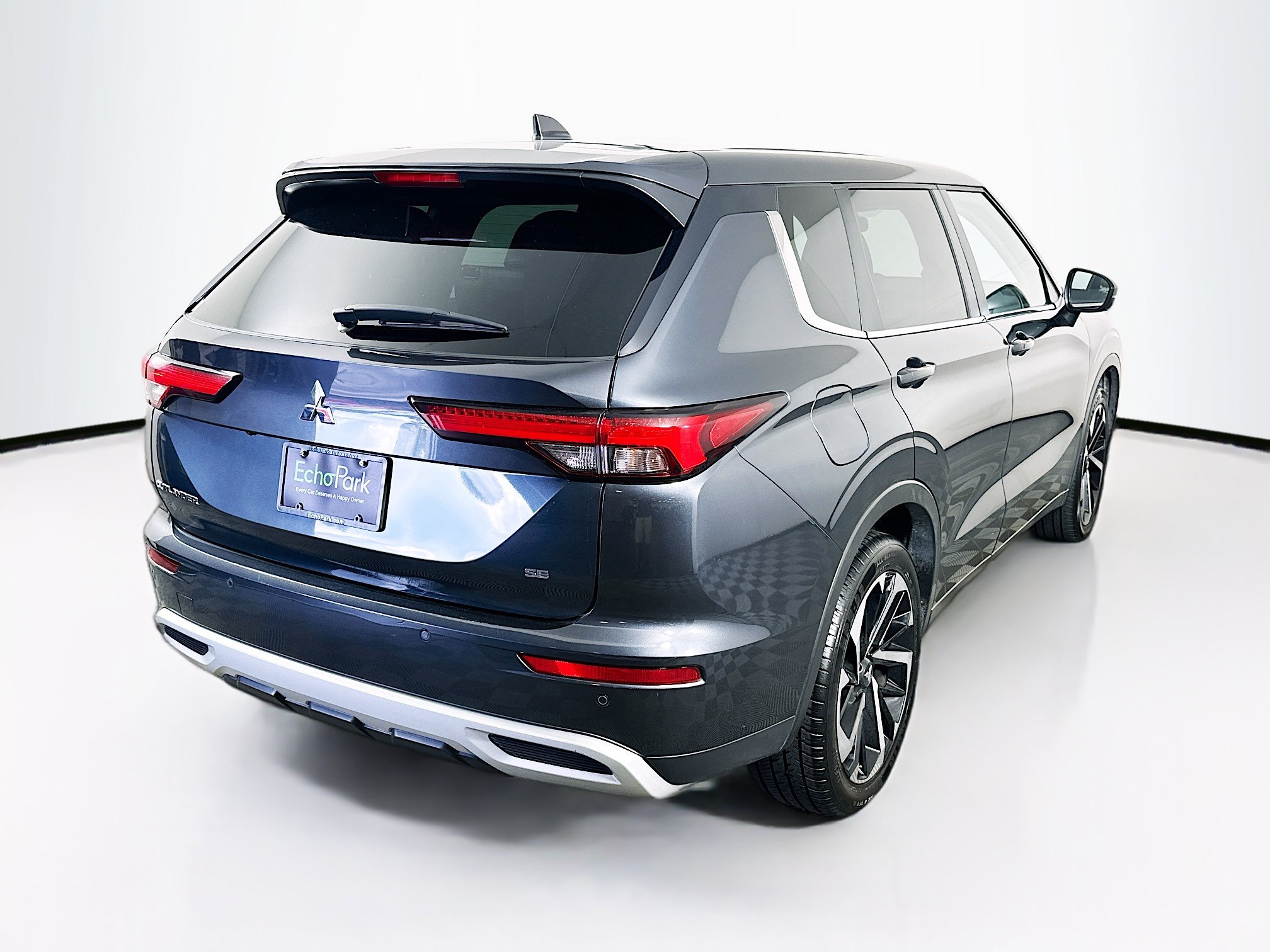 Used 2024 Mitsubishi Outlander SE FWD image 9
