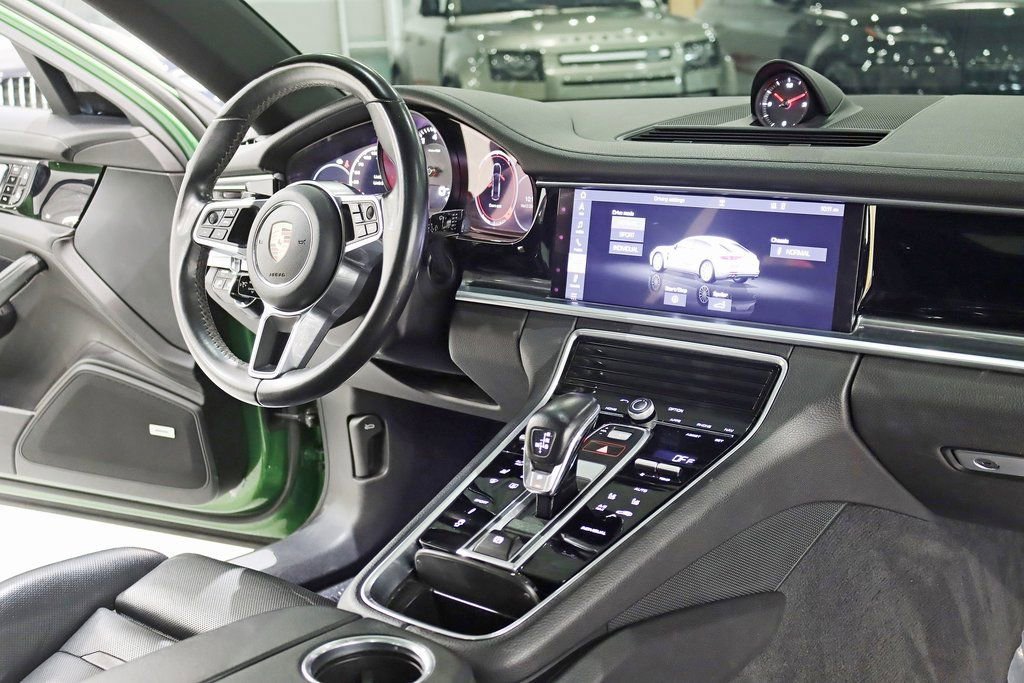 Used 2020 Porsche Panamera 4 image 28