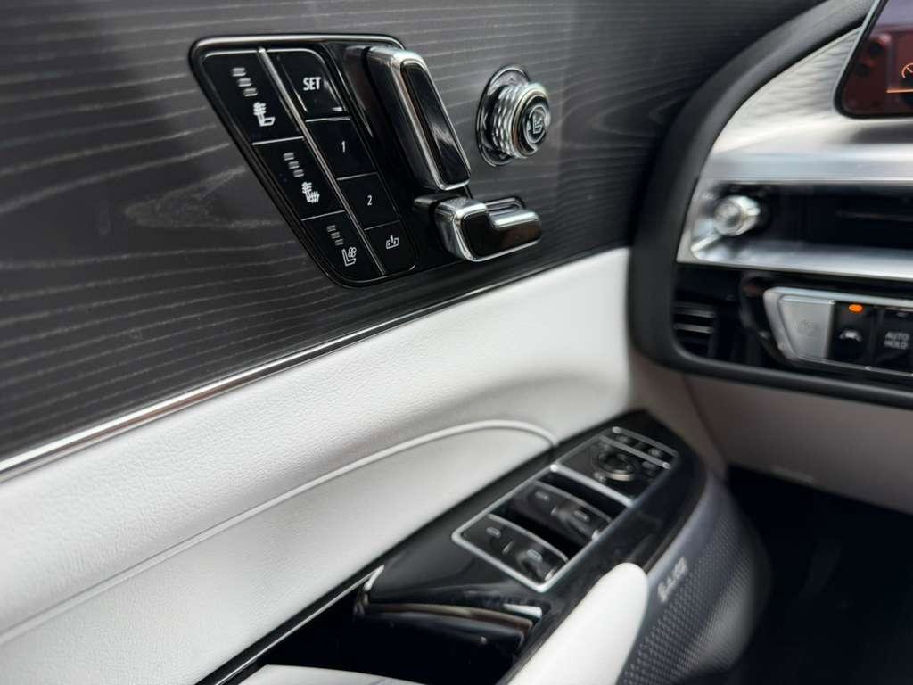 Used 2024 Cadillac Lyriq Sport image 20