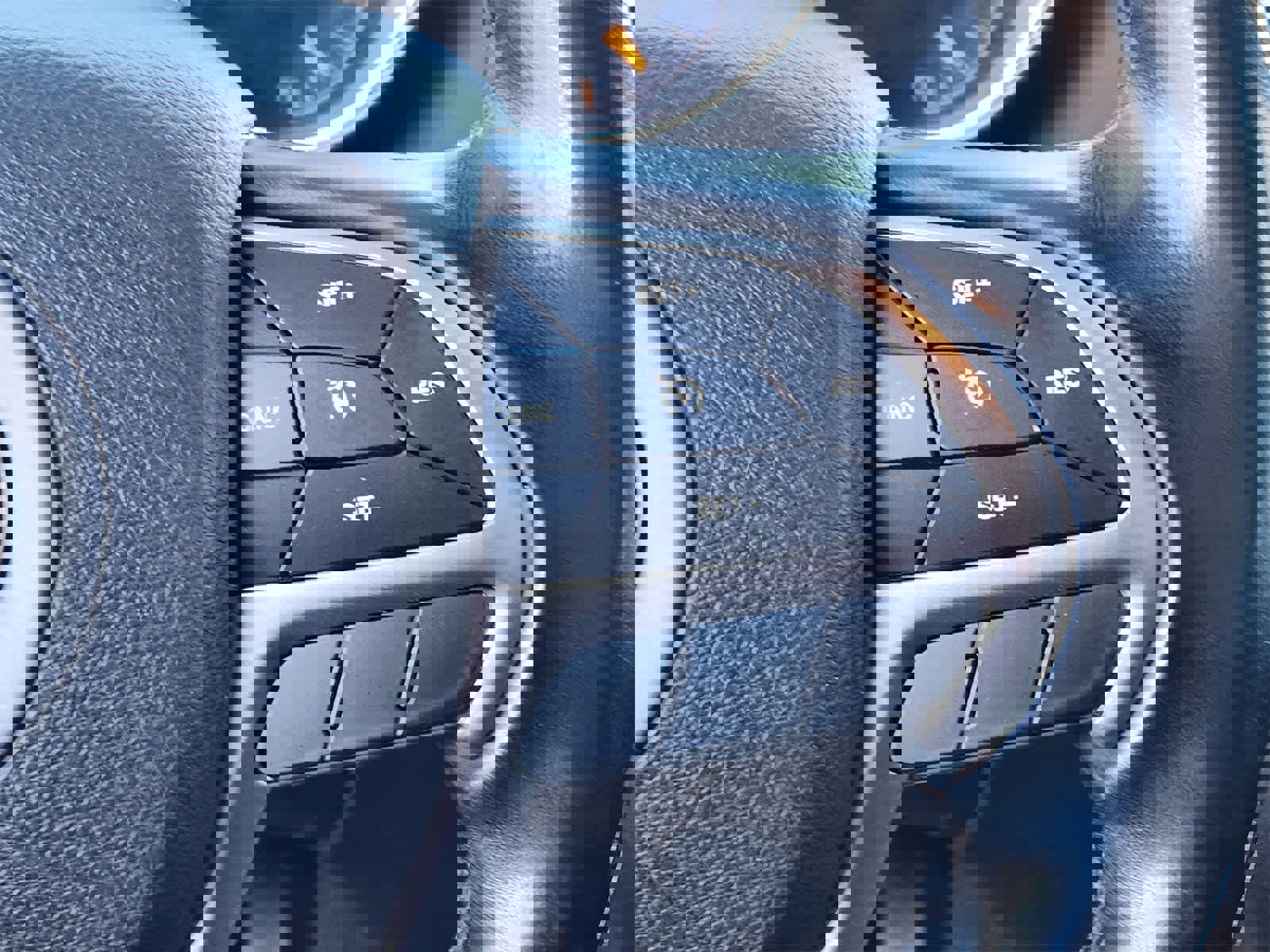 Used 2020 Jeep Grand Cherokee Laredo w/ 18" Wheel & 8.4" Radio Group image 11