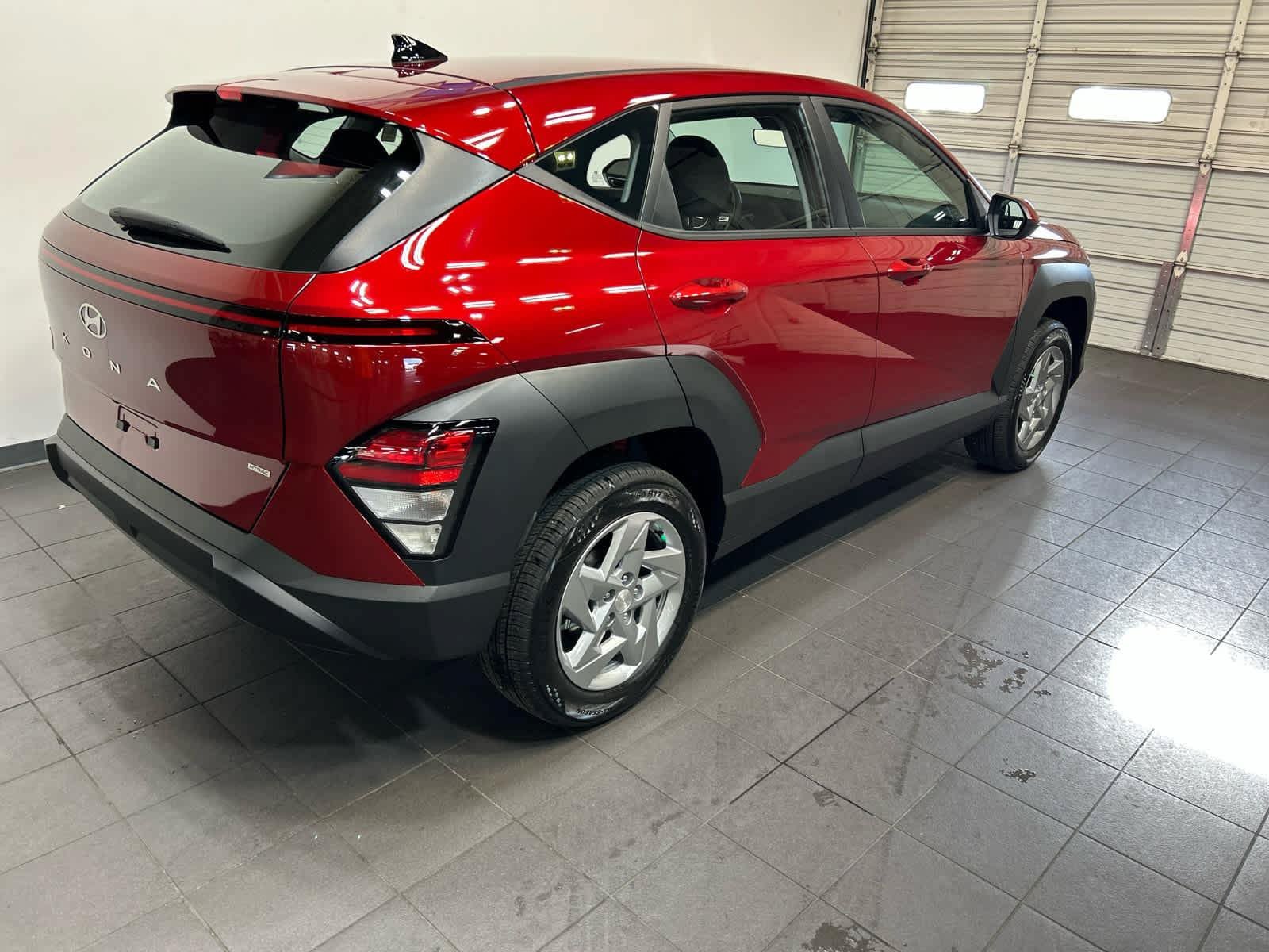 New 2027 Hyundai Kona SE AWD/4WD image 3