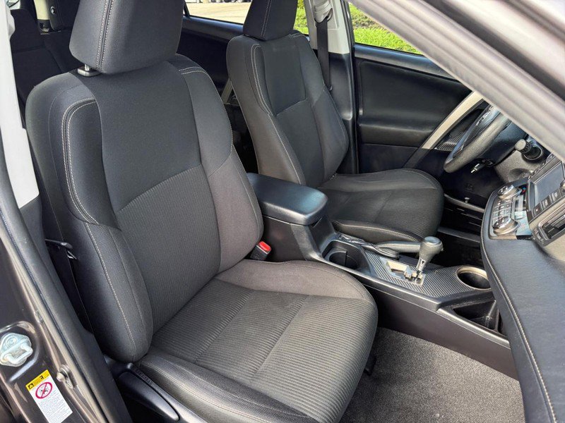 Used 2015 Toyota RAV4 XLE AWD/4WD image 11
