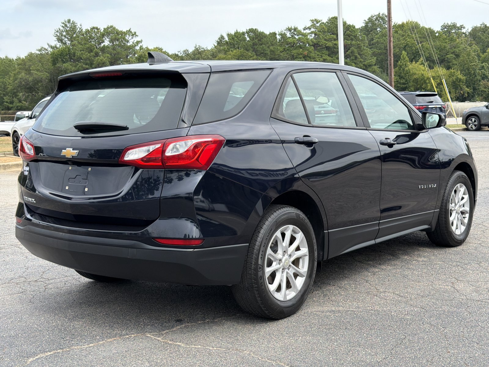 Used 2020 Chevrolet Equinox LS FWD image 16