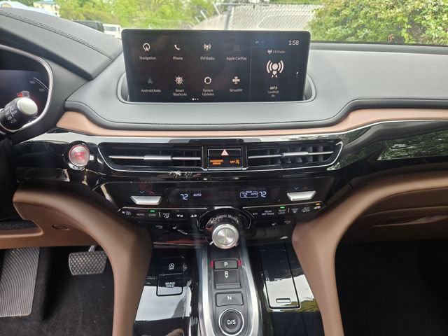 Used 2024 Acura MDX SH-AWD w/ Technology Package image 3