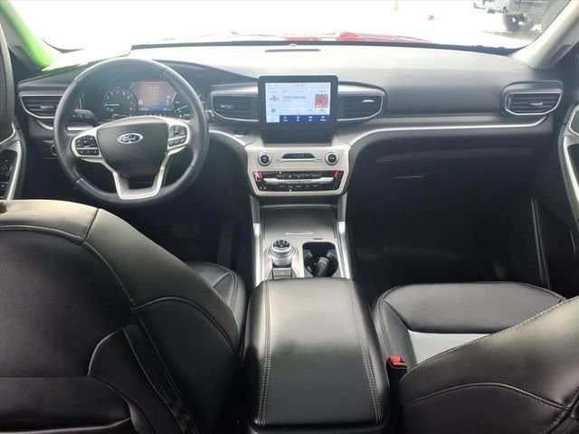 Certified 2022 Ford Explorer XLT w/ Equipment Group 202A image 14