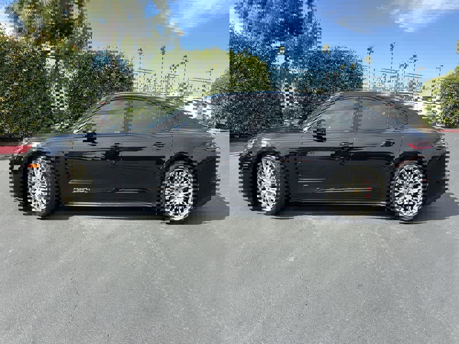 Used 2020 Porsche Panamera 4 image 3