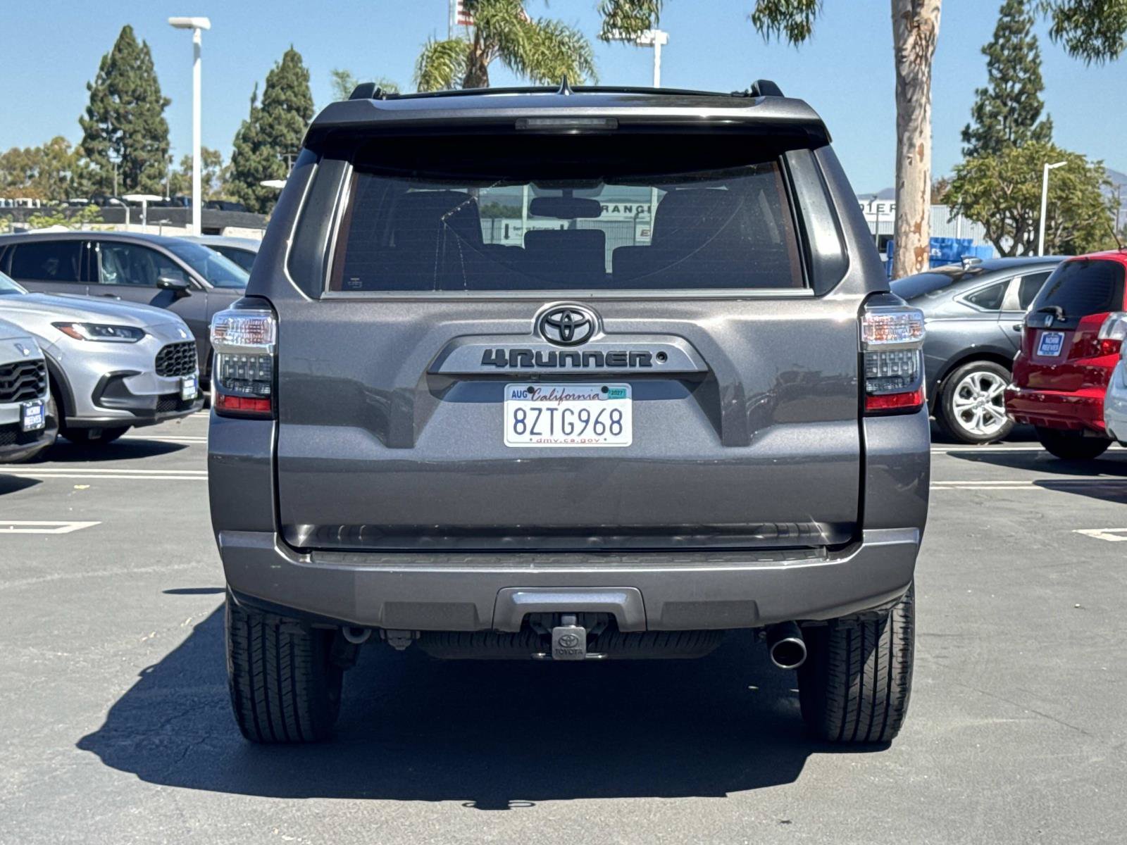 Used 2018 Toyota 4Runner SR5 Premium w/ Convenience Package RWD image 4